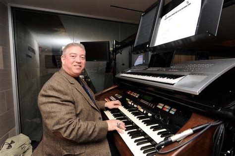 paul cartier|For Organist, the Best of Both Worlds .